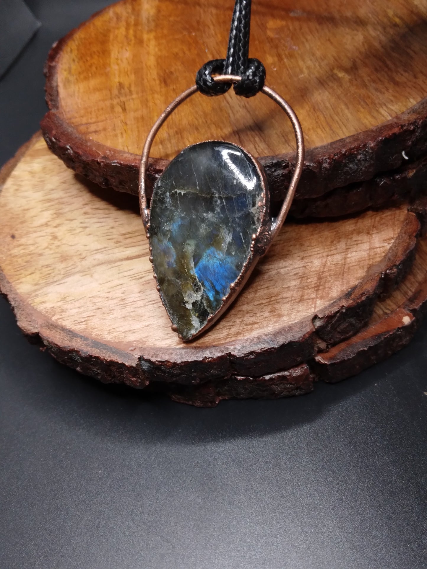 Labradorite gemstone pendant necklace