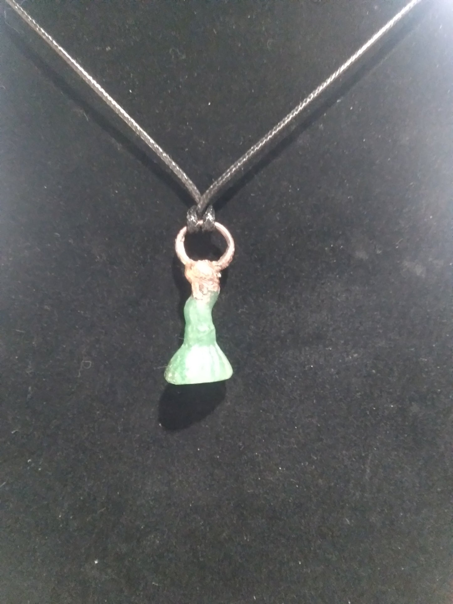 Fluorite brooms shape necklace