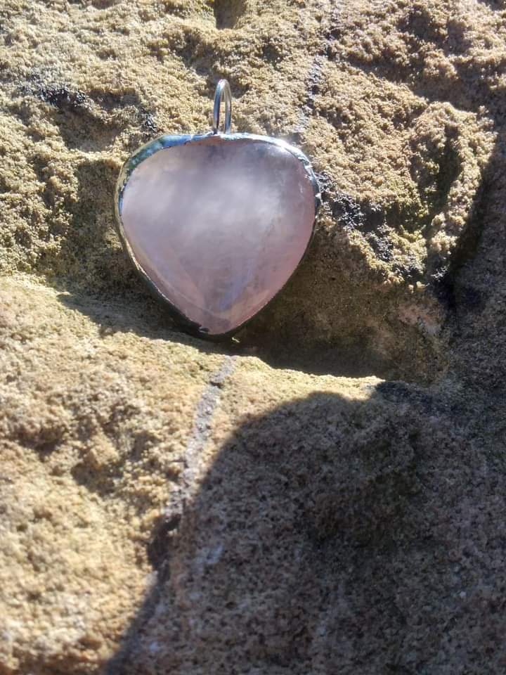 Rose Quartz heart shape pendant necklace